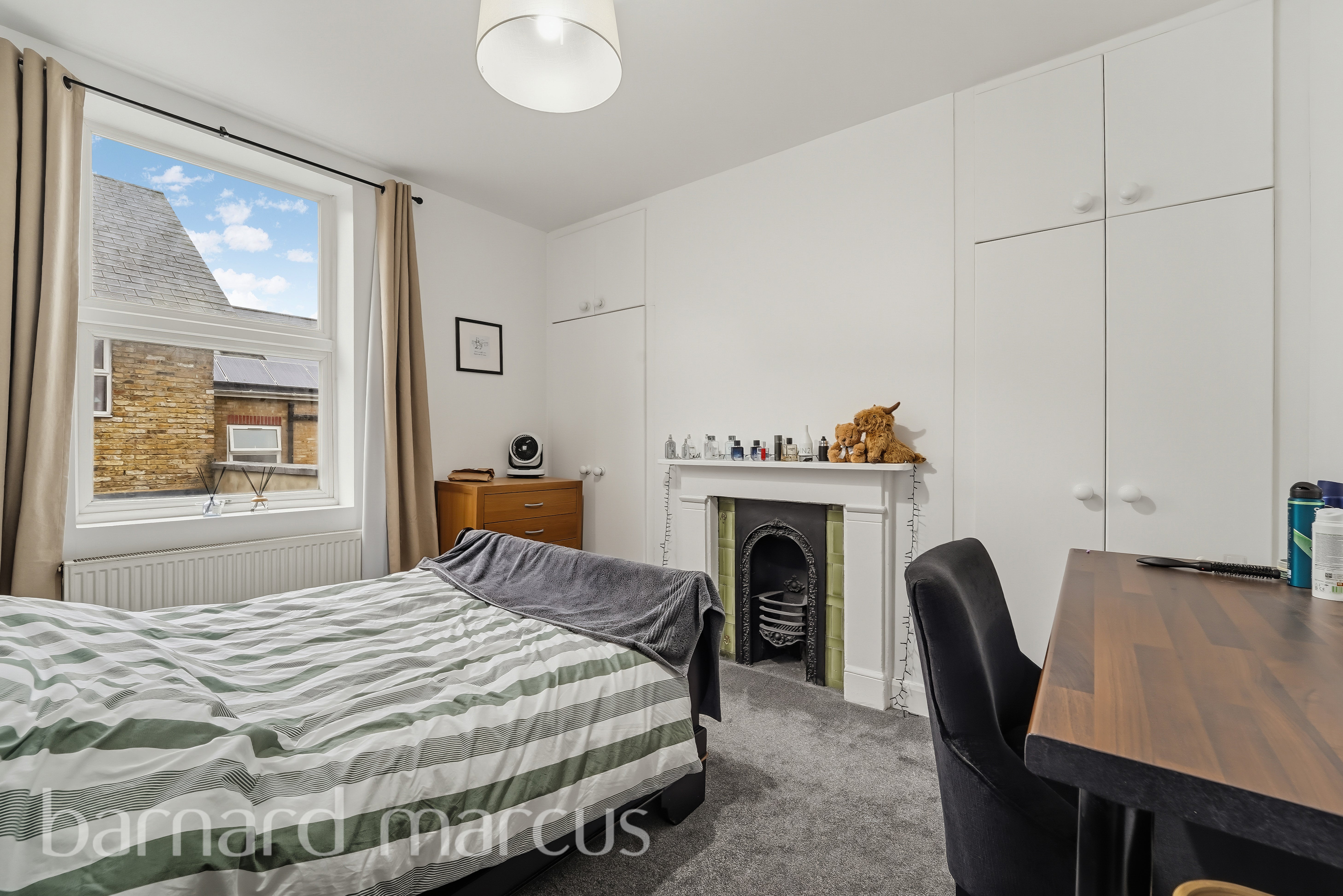 Flat Surbiton Road in Greater London