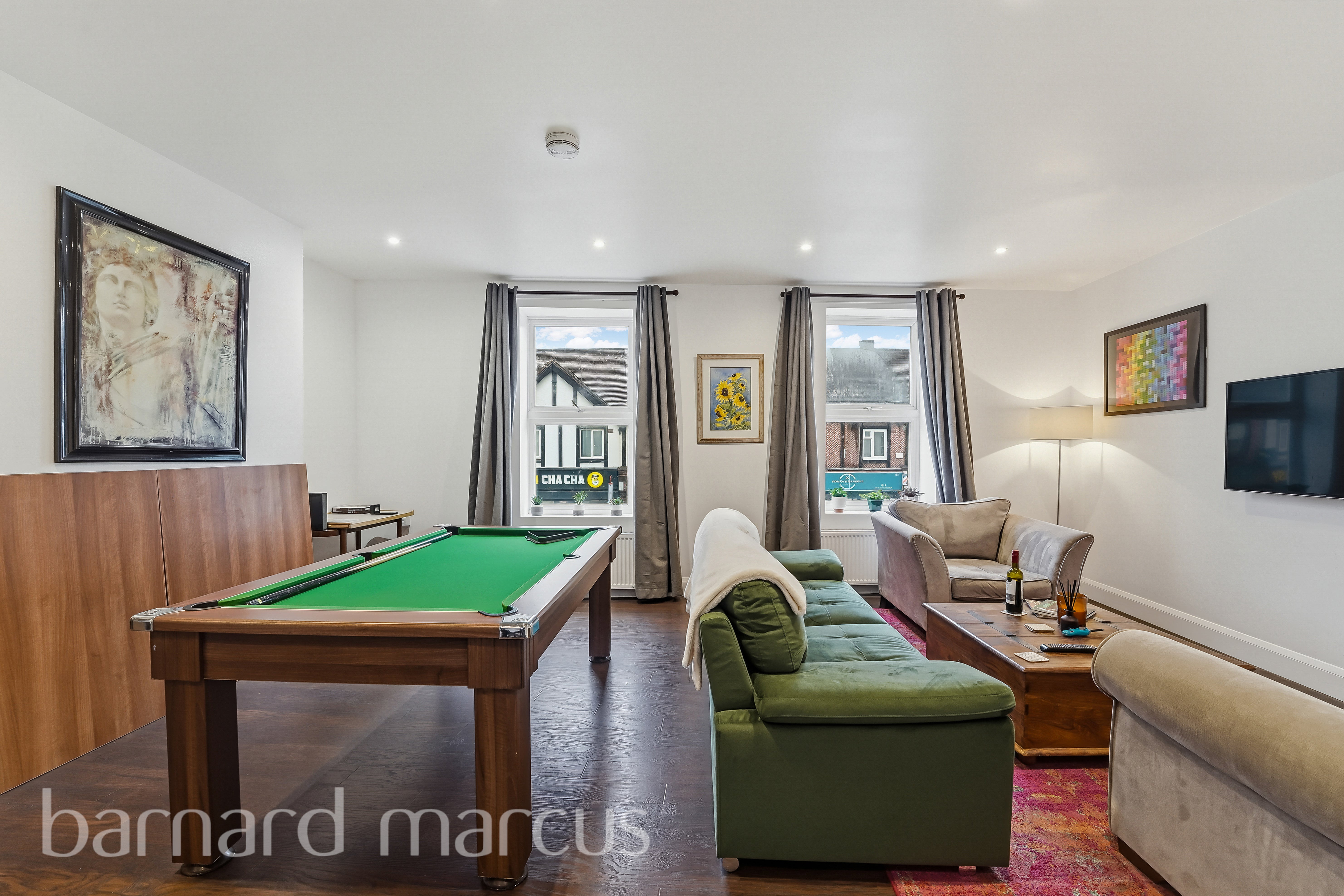 Flat Surbiton Road in Greater London