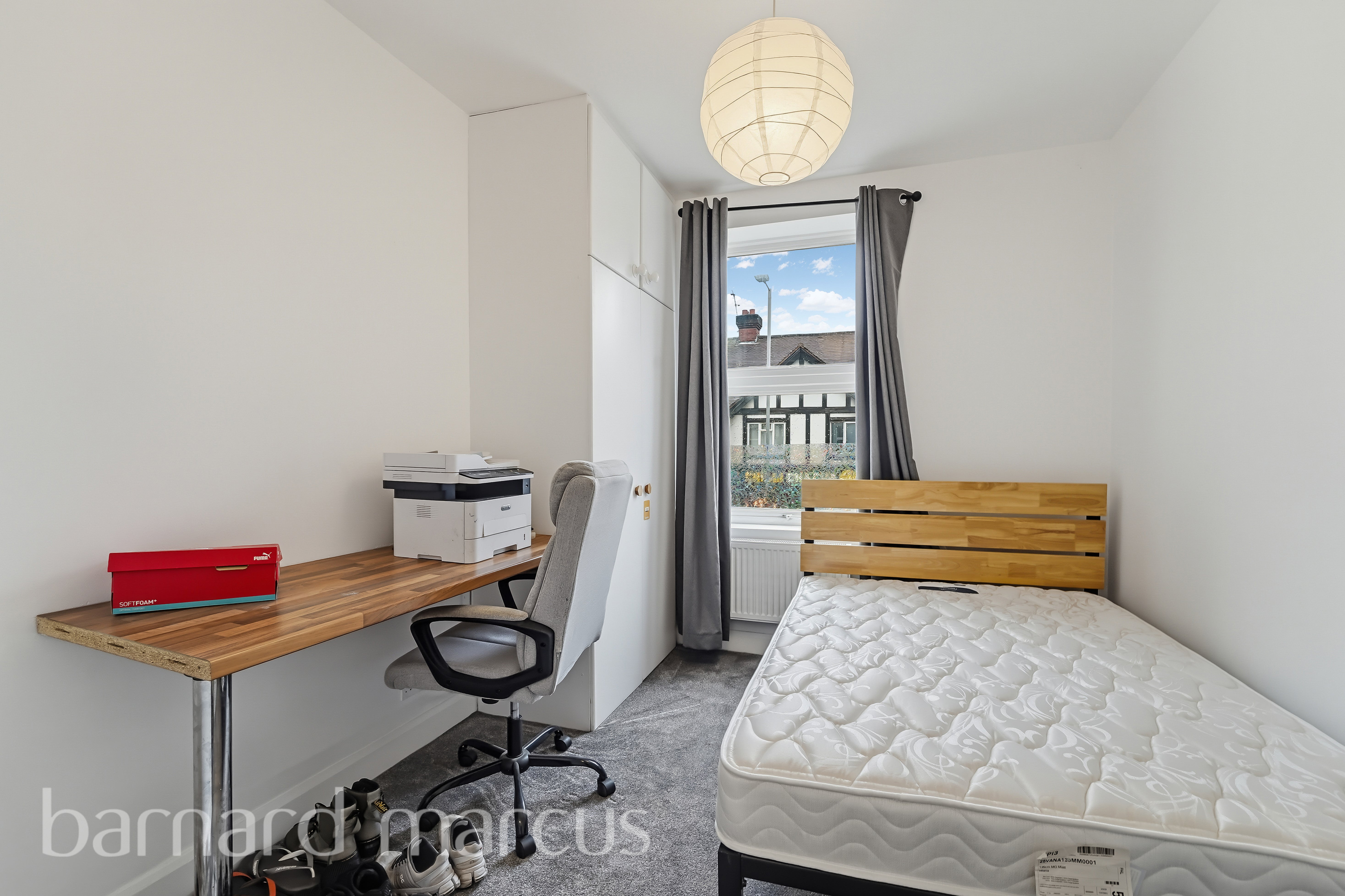 Flat Surbiton Road in Greater London