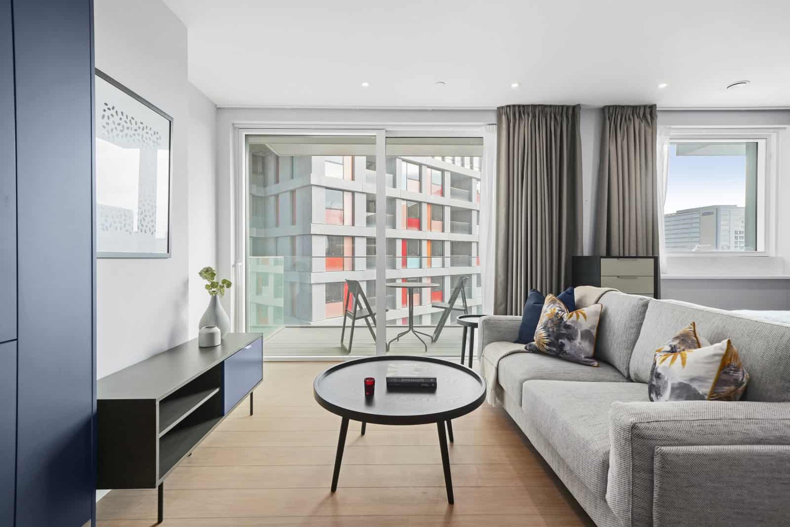 Flat Anthems Way in Greater London