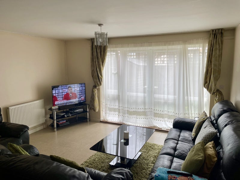 Room Upper North Street in Greater London