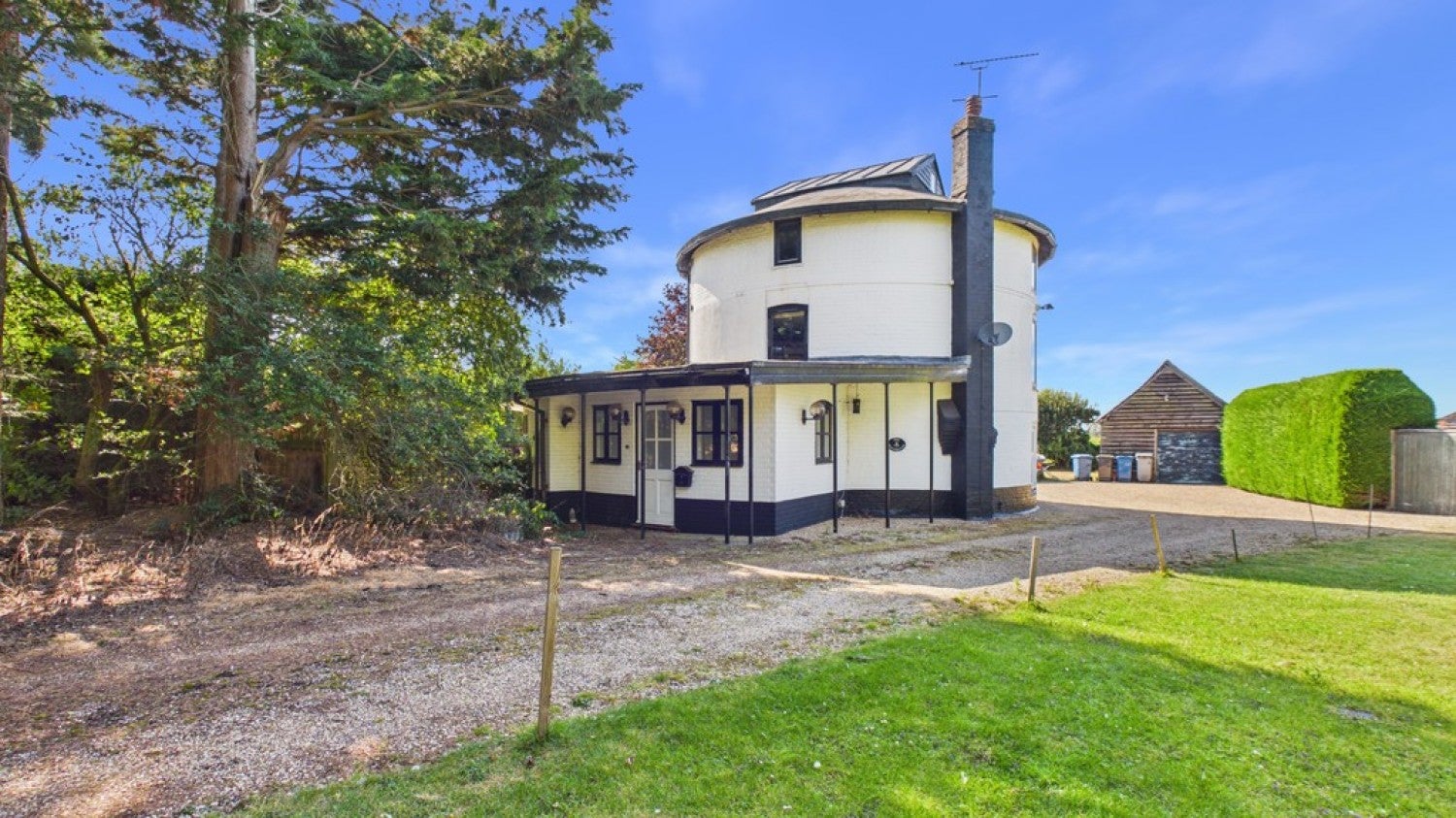 House Ixworth Road in West Suffolk