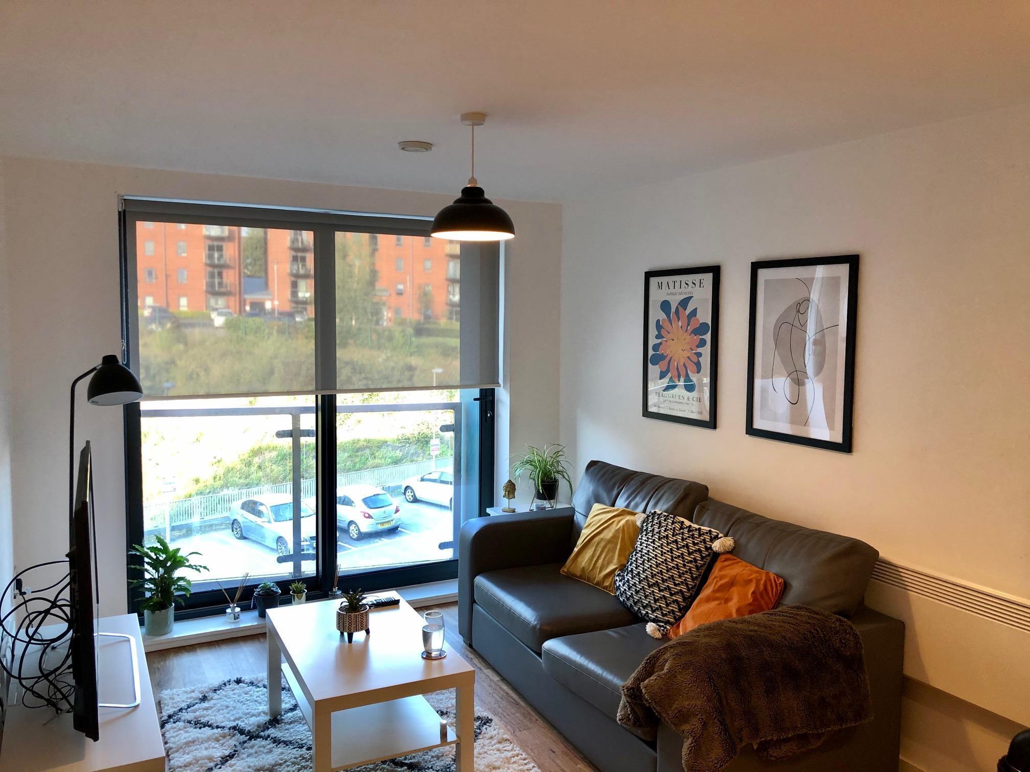 Flat Bouverie Court in Leeds