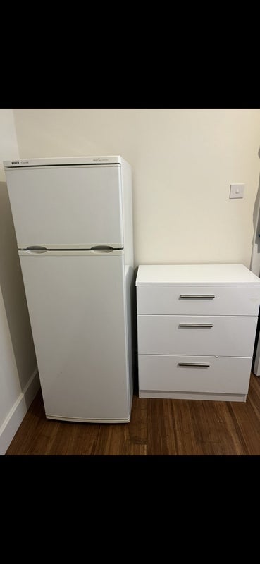 Room Willesden Lane in Greater London