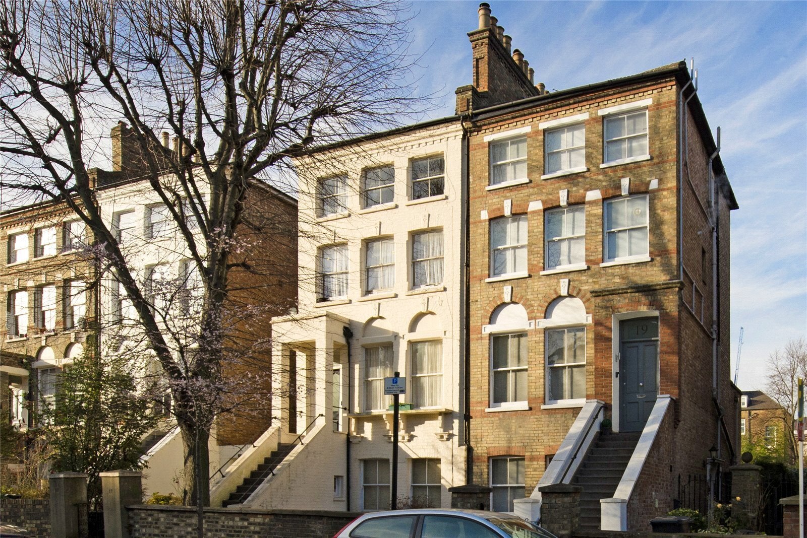 Flat Freegrove Road in Greater London