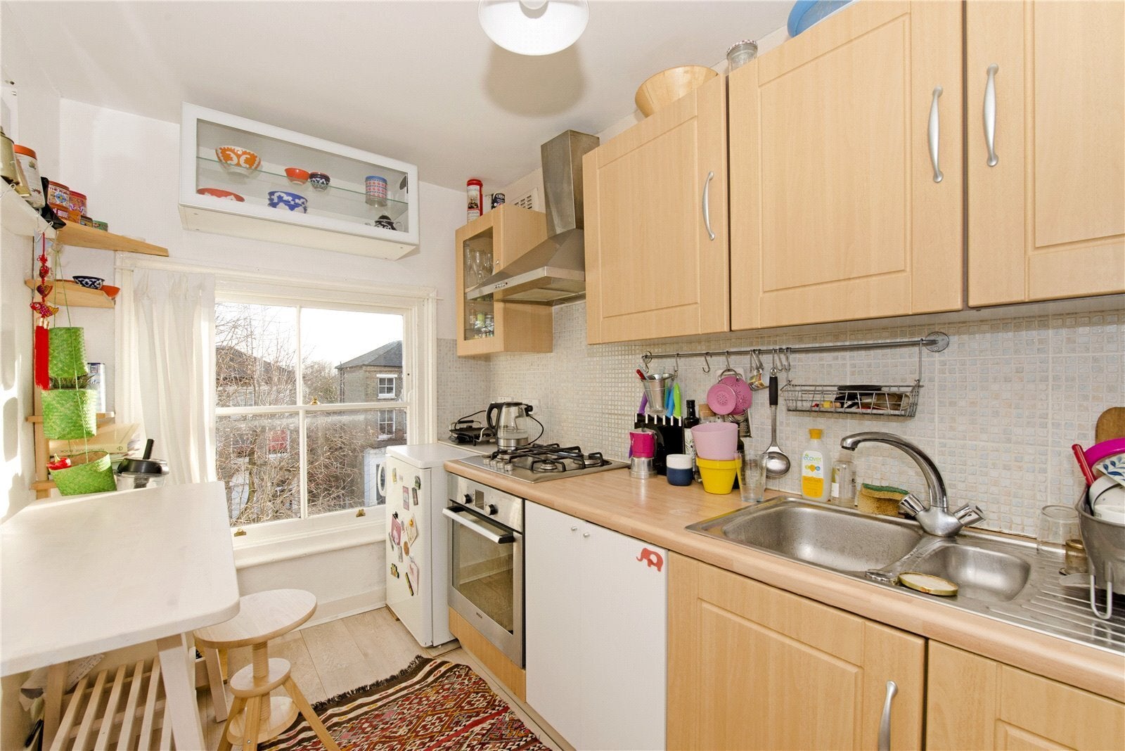 Flat Freegrove Road in Greater London