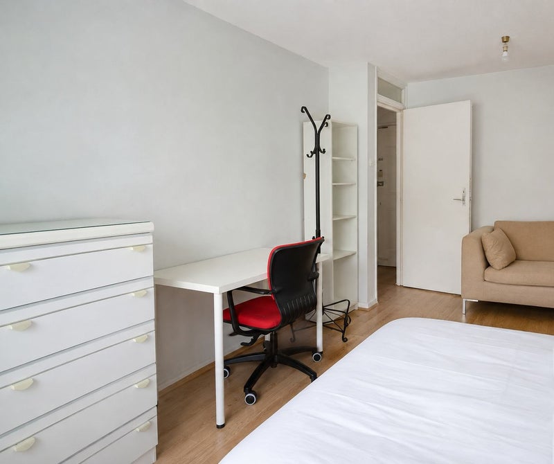 Room Tavistock Crescent in City of Westminster