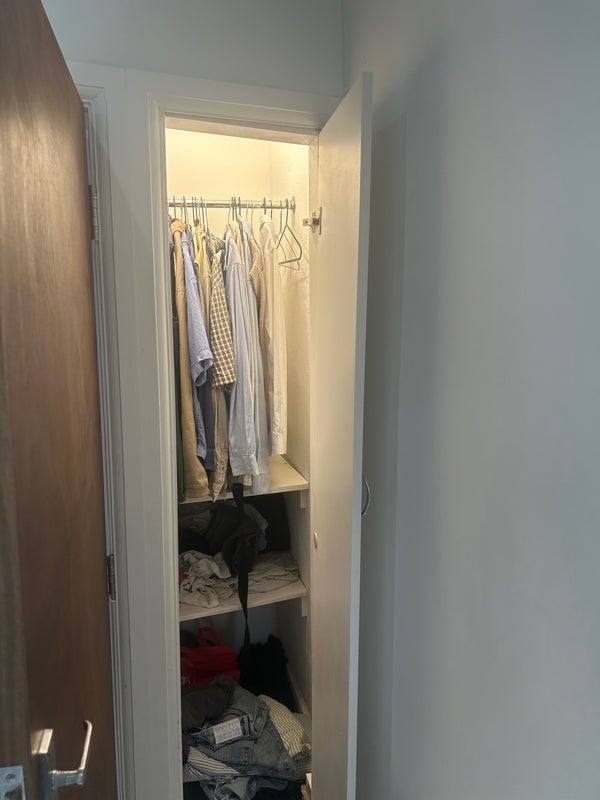 Room Trinder Road in Greater London