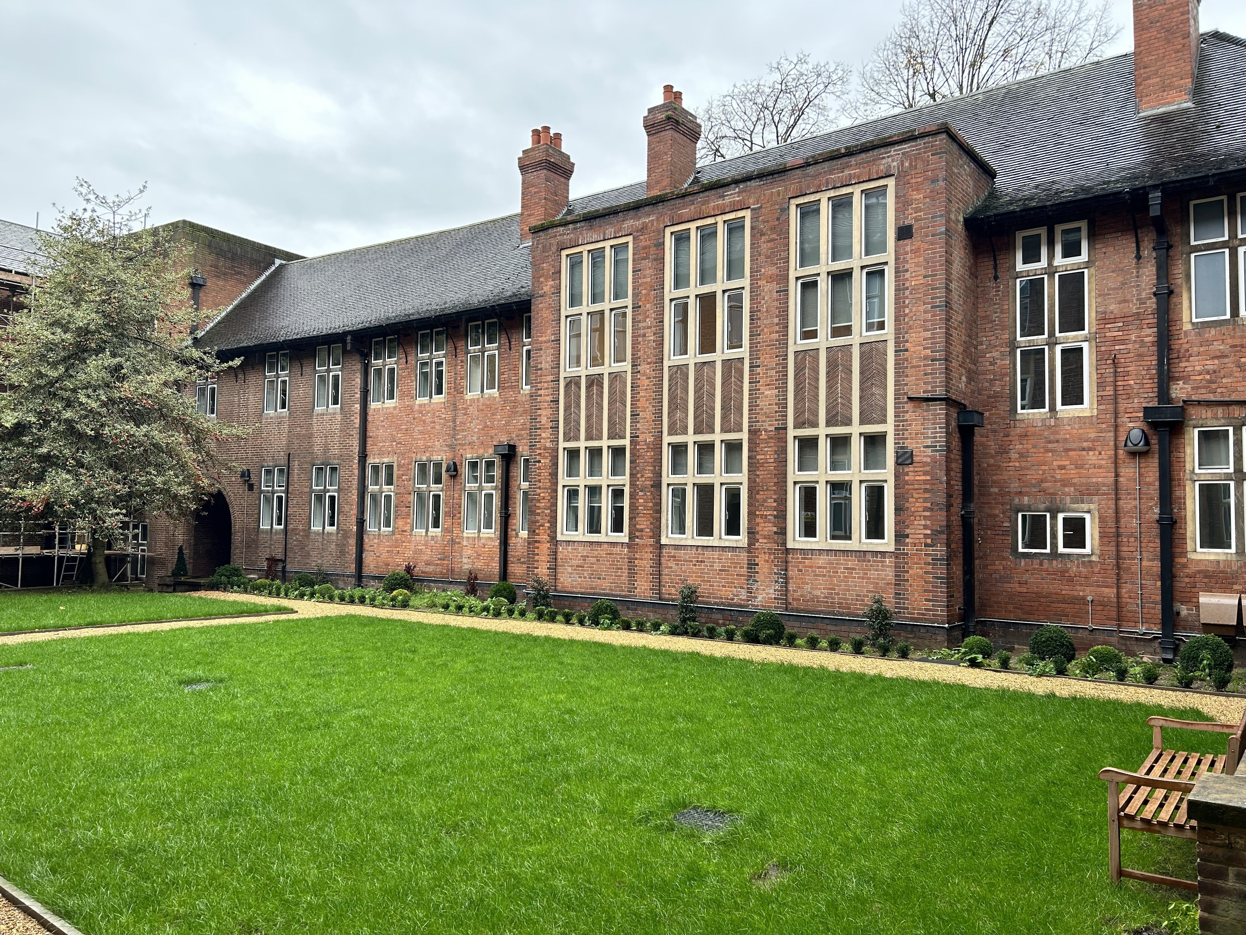 Flat Saint Mary's Gate in Derby