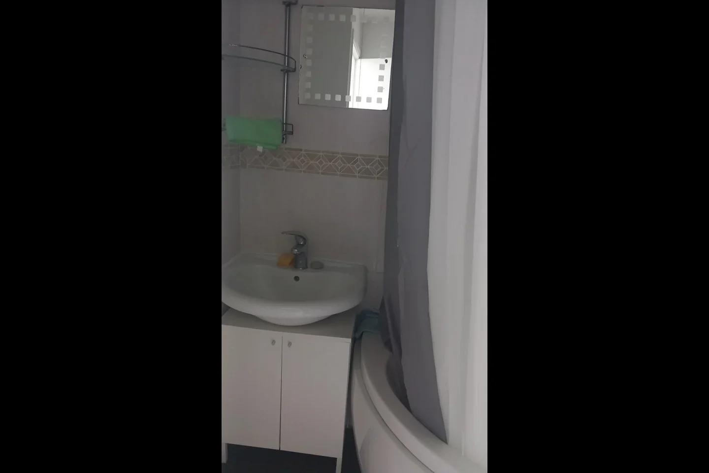 Room Harlinger Street in Greater London