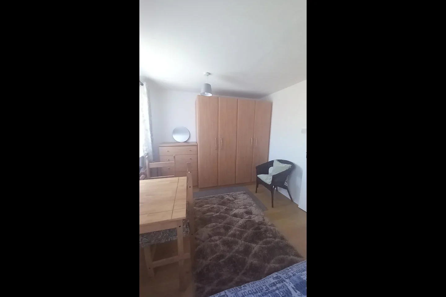 Room Harlinger Street in Greater London