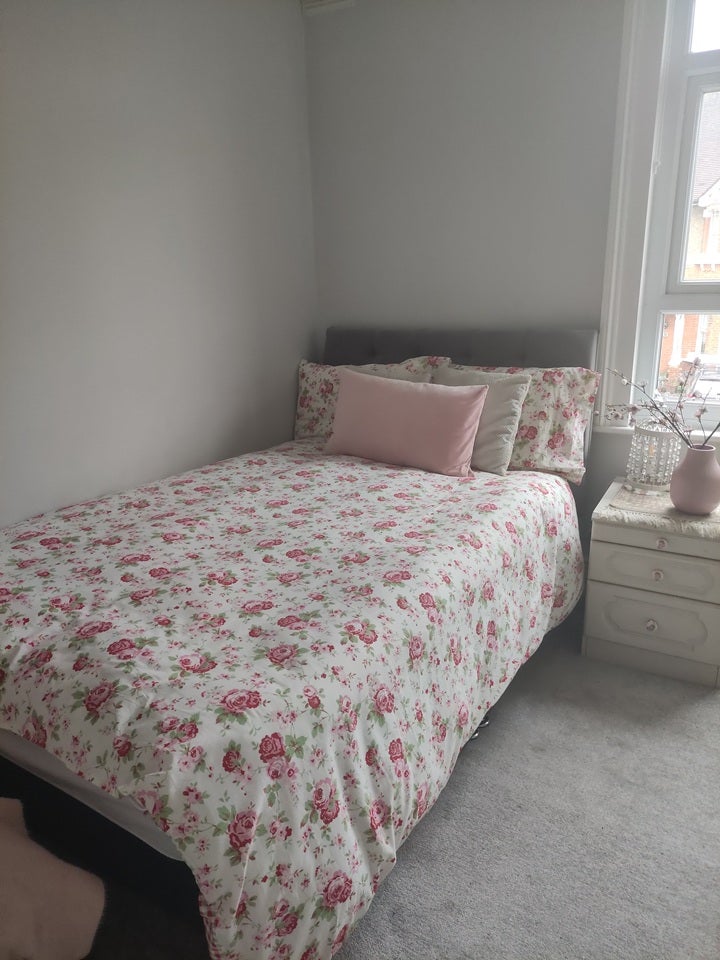 House Blenheim Gardens in Greater London