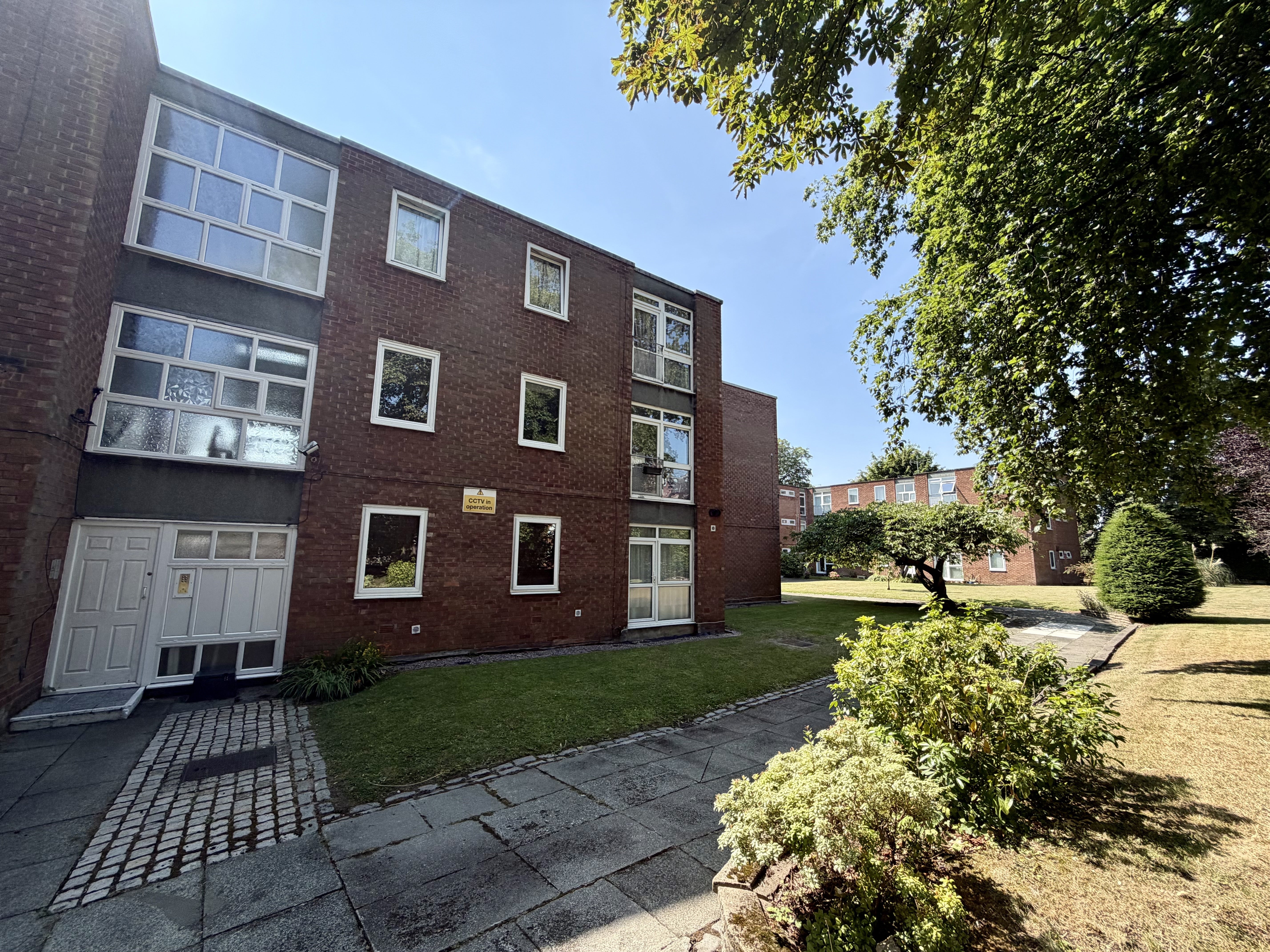 Flat Heaton Road in Manchester