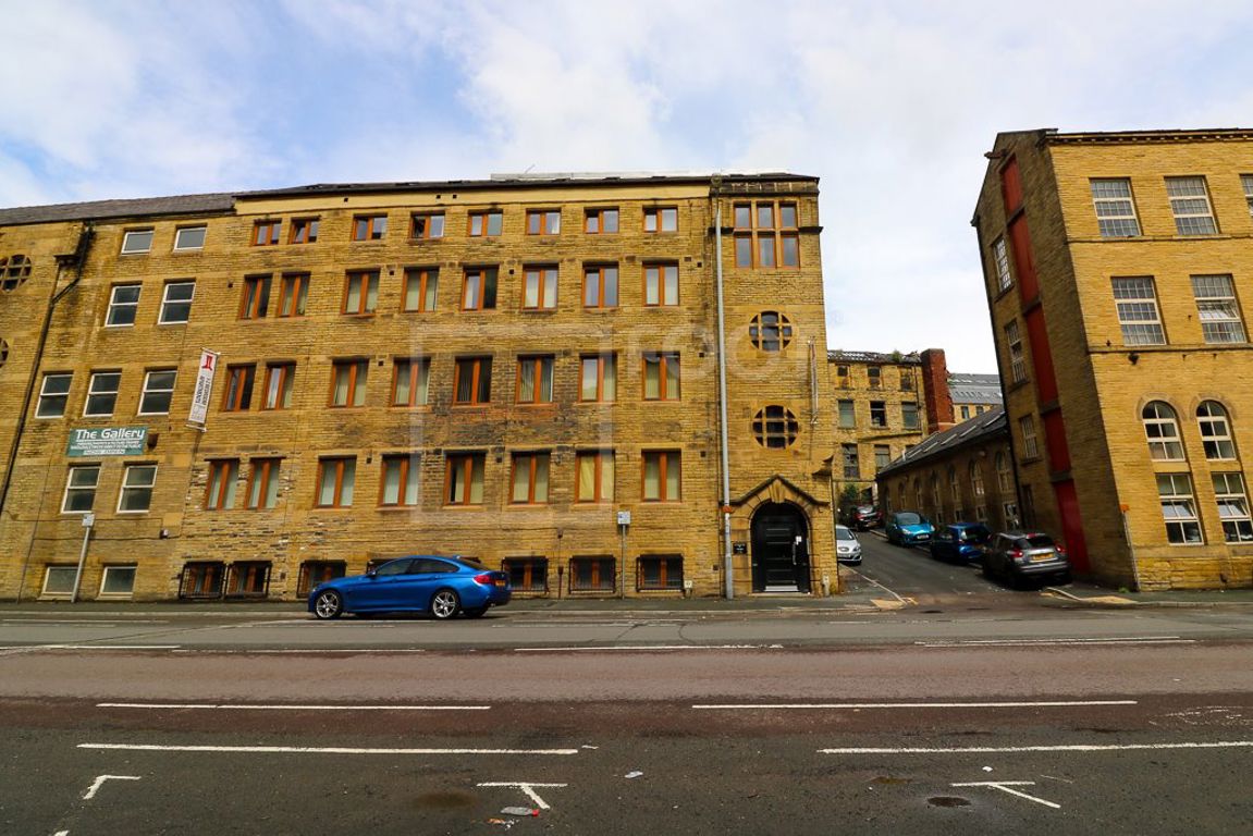 Flat Thornton Road in Bradford