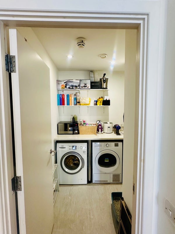 Room Hertford Road in Greater London