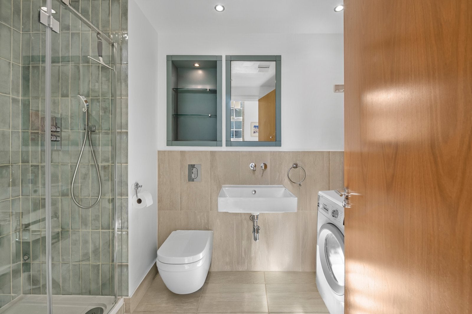 Flat Arcadian Place in Greater London
