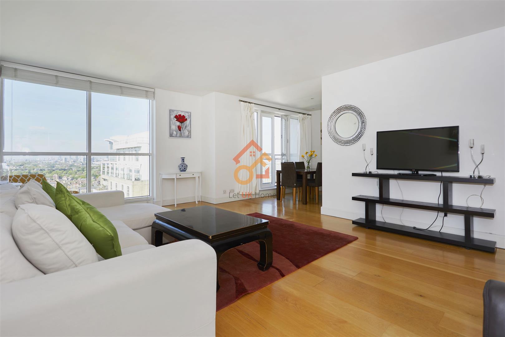 Flat Westferry Circus in Greater London