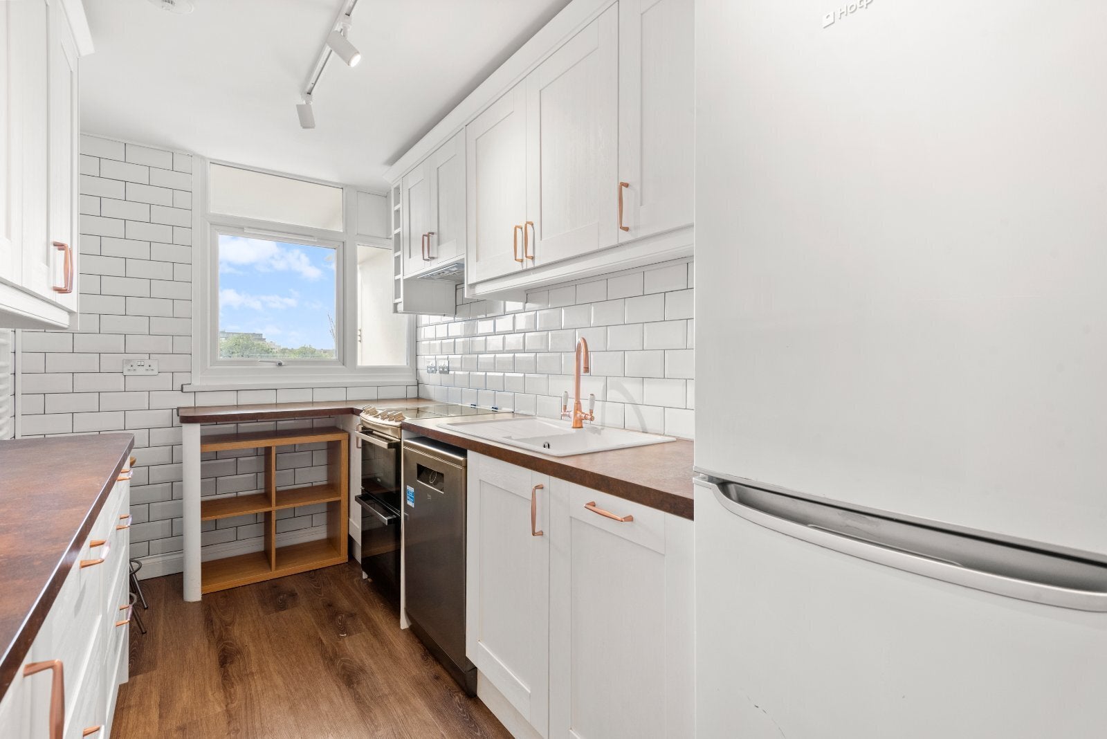 Flat Fowler Close in Greater London