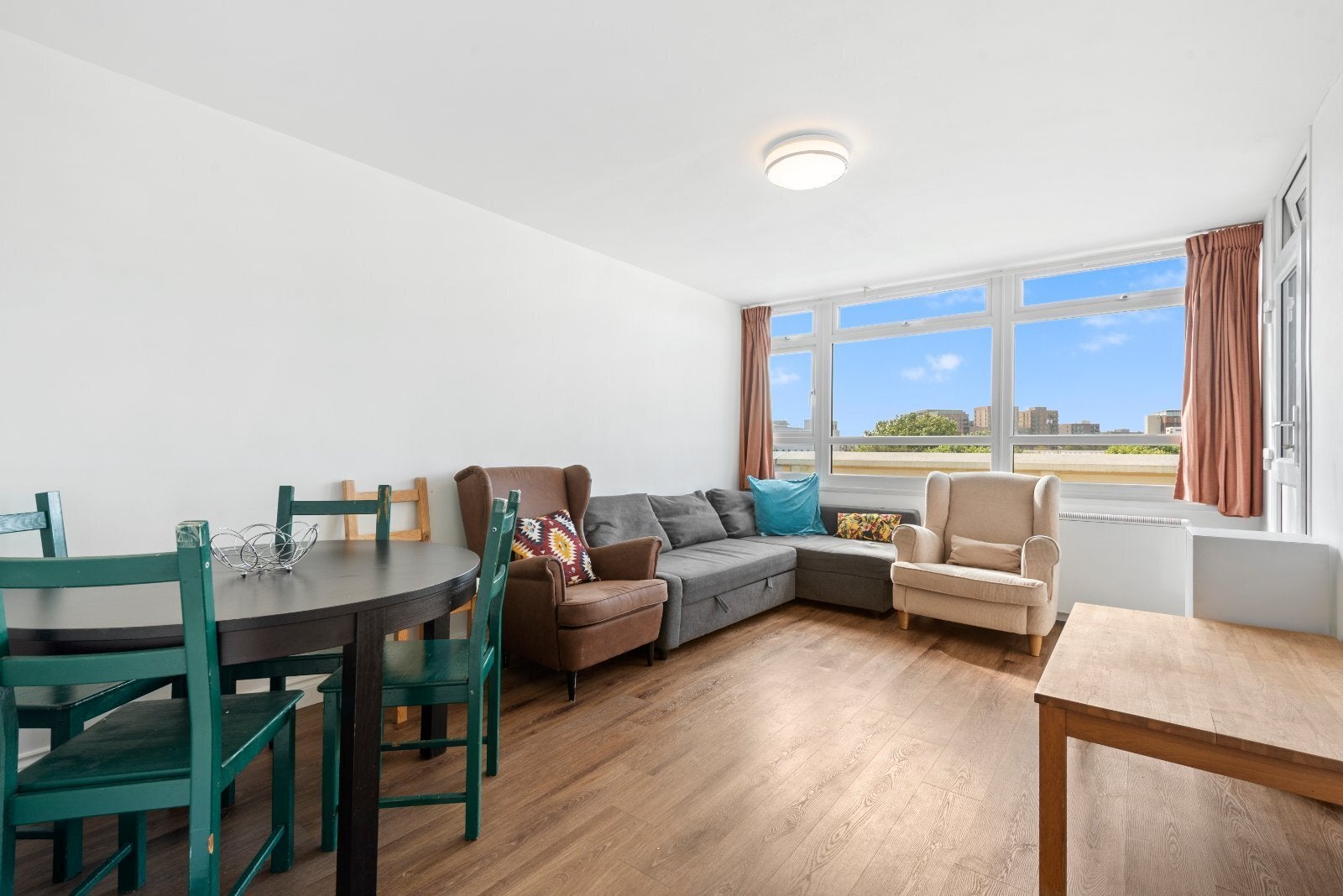 Flat Fowler Close in Greater London