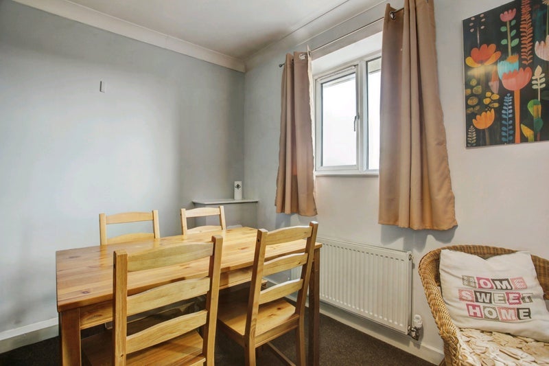 Flat Hartford Court in Newcastle upon Tyne