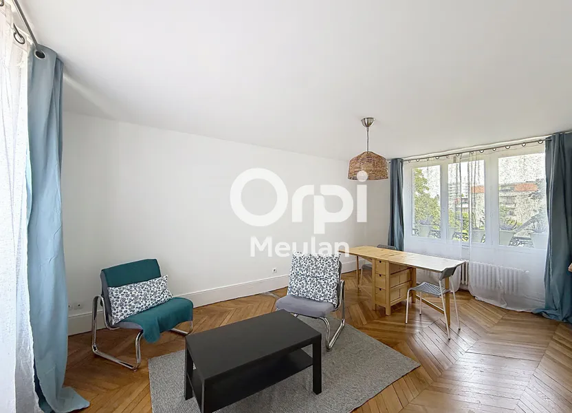 Appartement Rue Aristide Briand à Les Mureaux