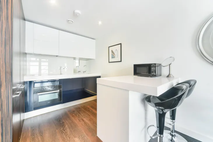 Flat Gatliff Road in City of Westminster