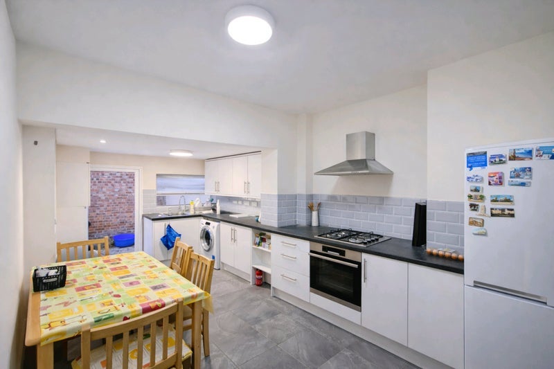 Room Hornsey Road in Greater London