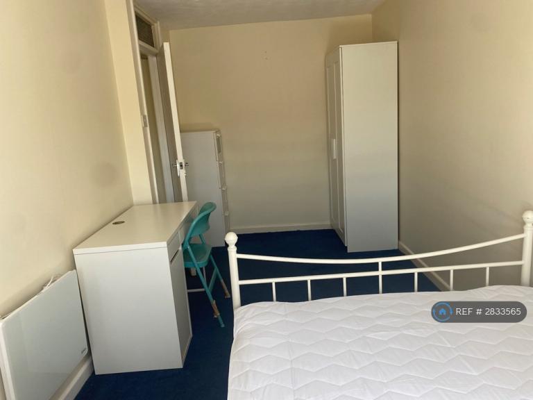 Flat Grenville Crescent in Falmouth