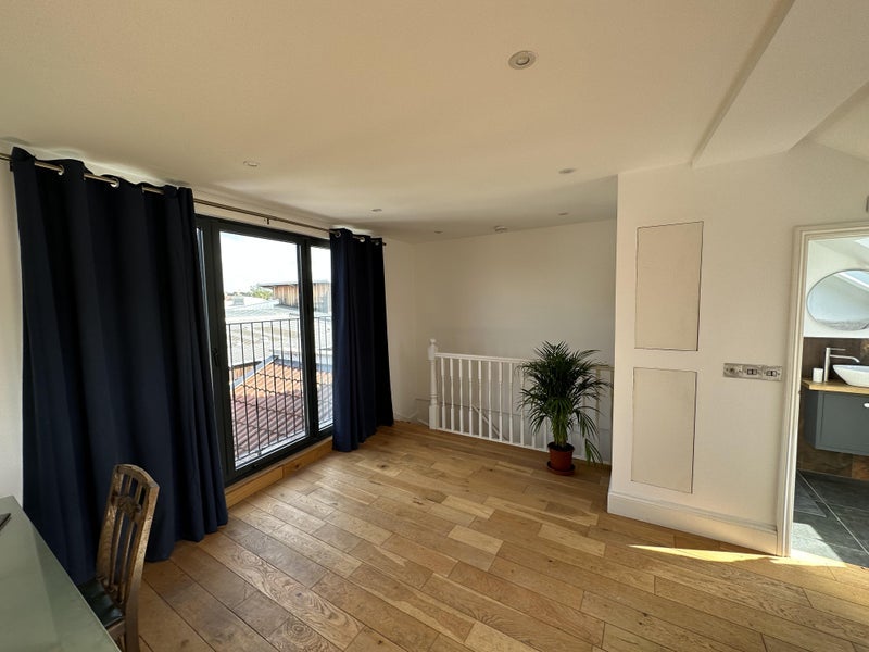 Room Claremont Street in Bristol
