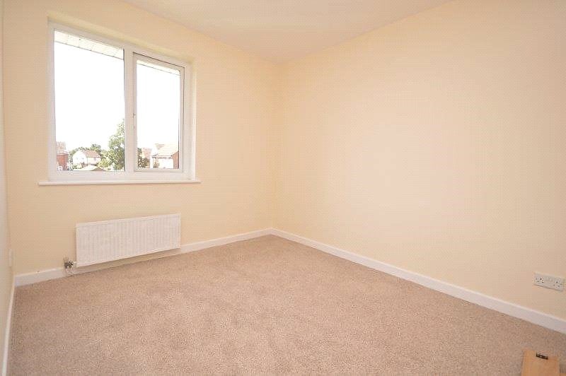 Flat Inchbonnie Road in Chelmsford