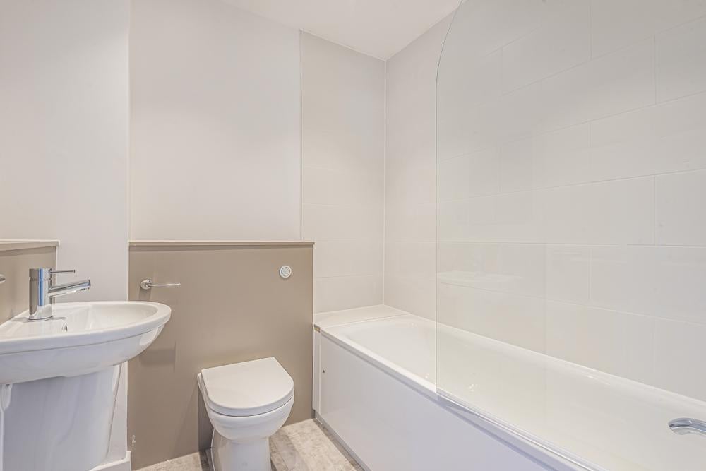 Flat Warwick Avenue in City of Westminster