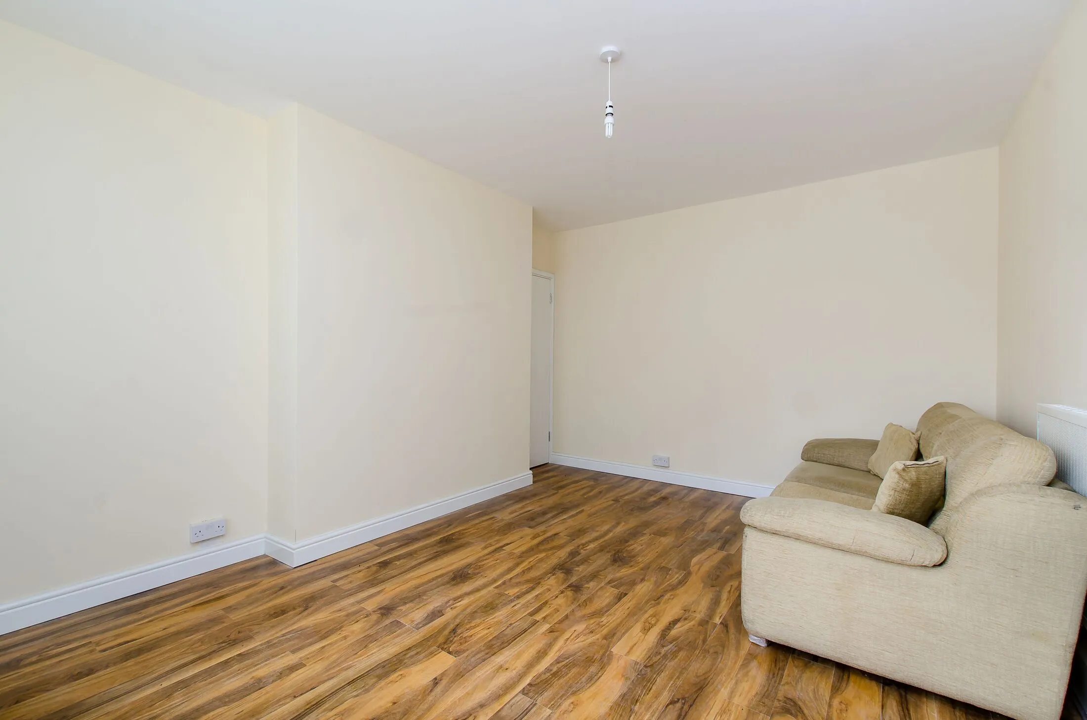 Flat Fownes Street in Greater London