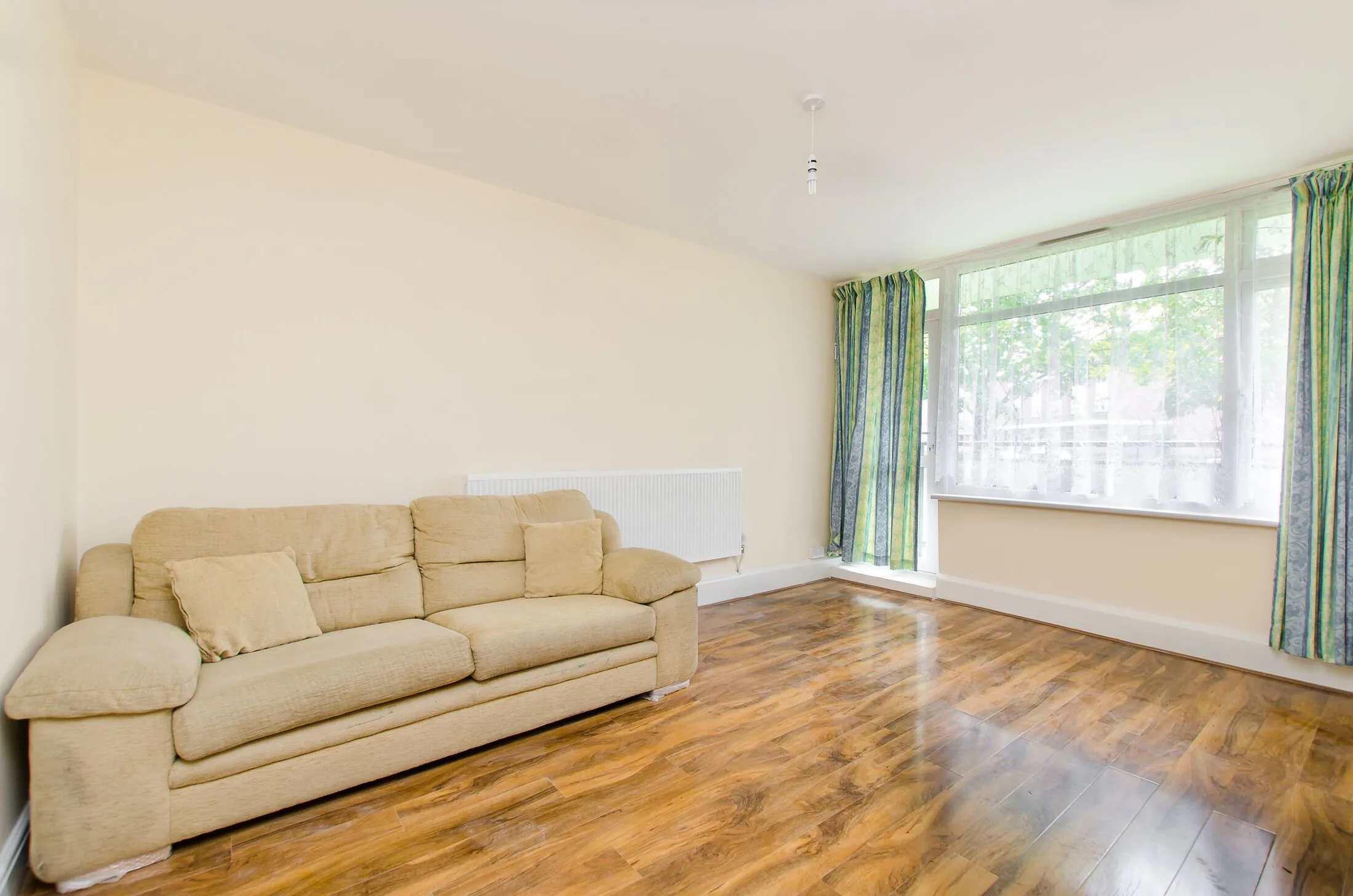 Flat Fownes Street in Greater London