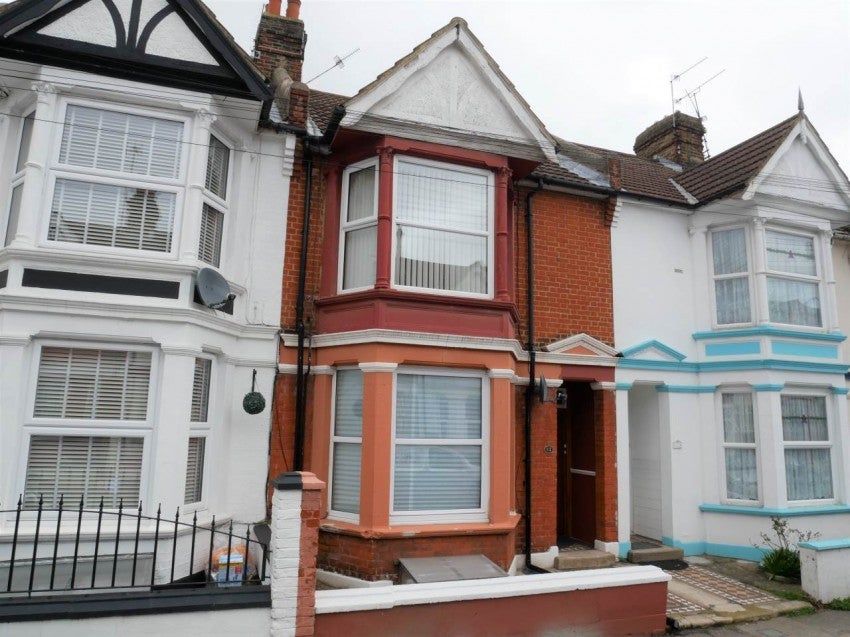 Flat Linden Road in Gillingham