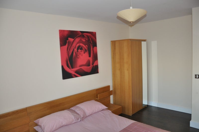 Room Blackwall Way in Greater London