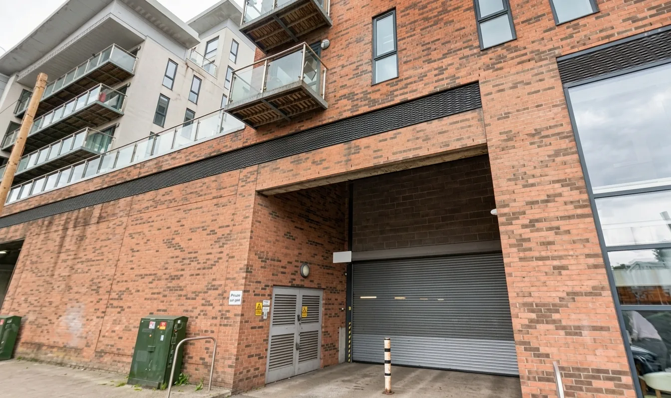 Flat Fairfax Road in Prestwich