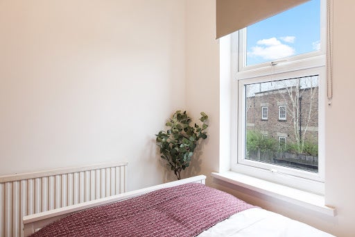 Room Seaford Road in Greater London