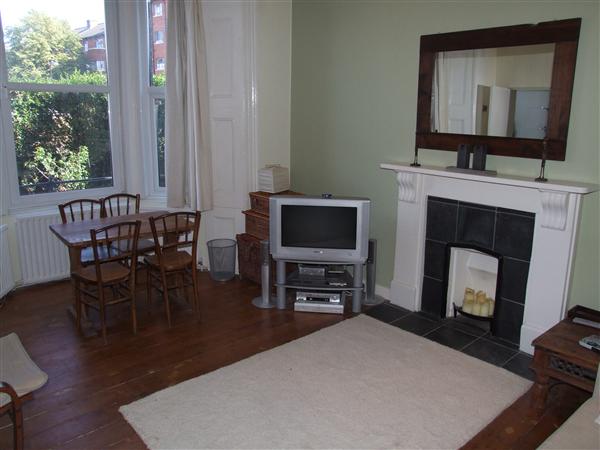 Flat Brecknock Road in Greater London