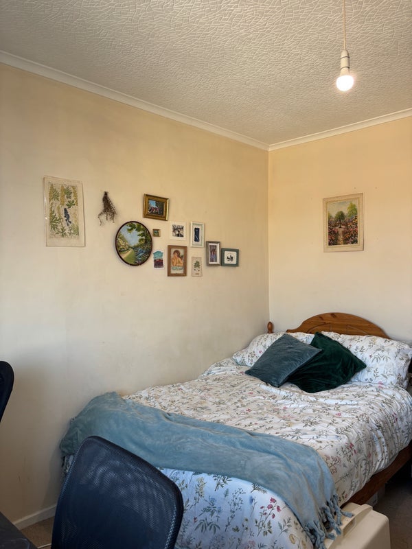 Room Lloyds Row in Greater London