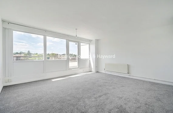 Flat Fair Acres in London