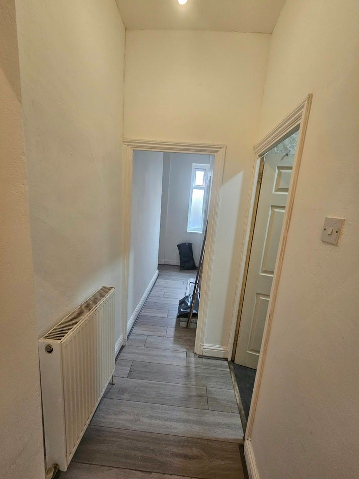 Flat Plashet Road in Greater London