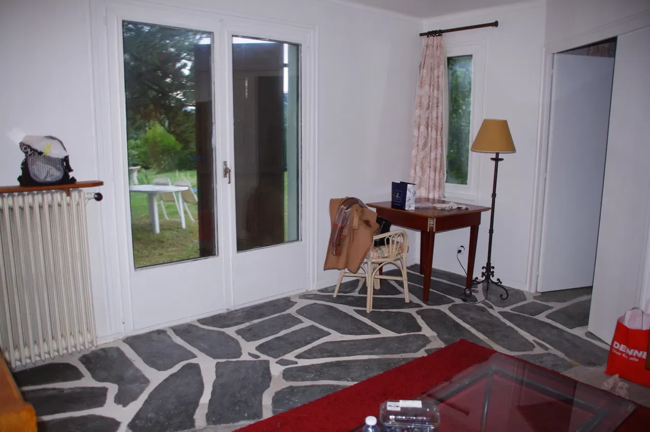 Room Chemin des Poussins in Prévessin