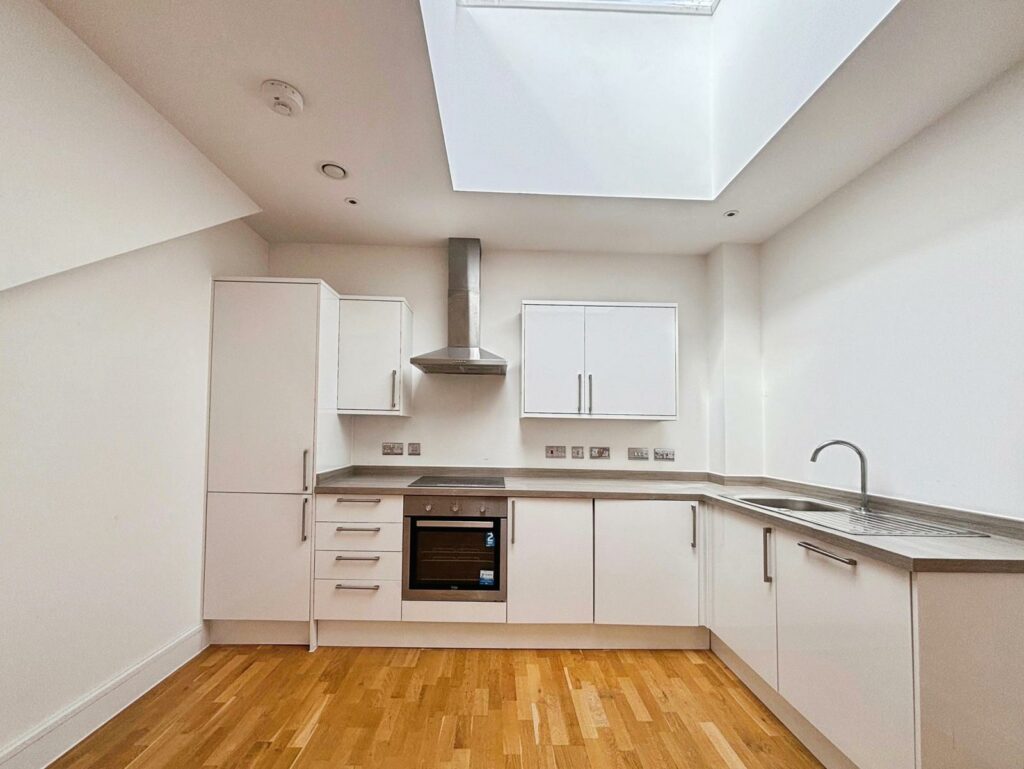 Flat Bartley Way in Hart