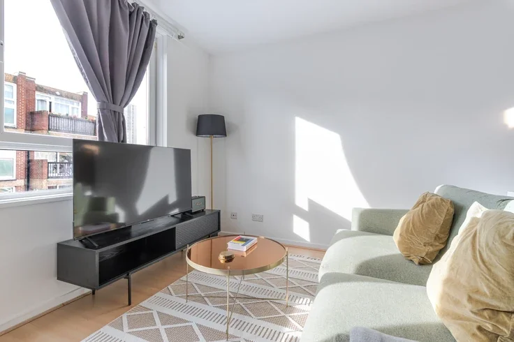 Flat Wincott Street in Greater London