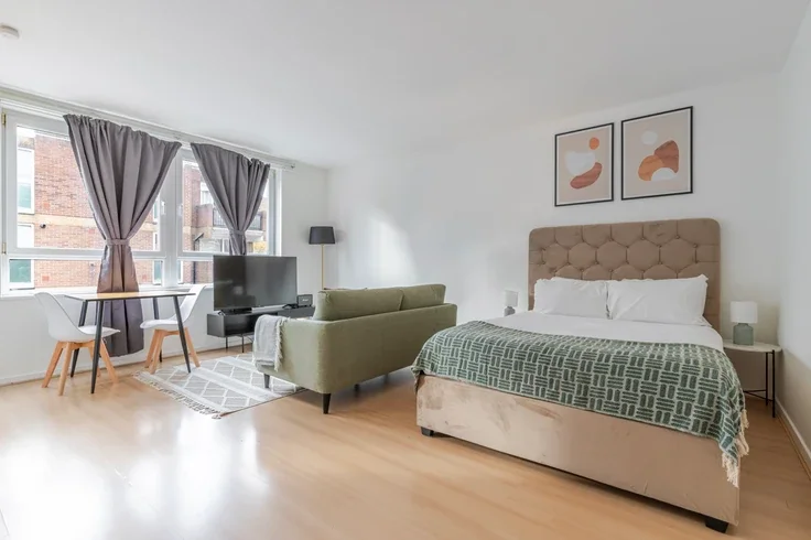 Flat Wincott Street in Greater London