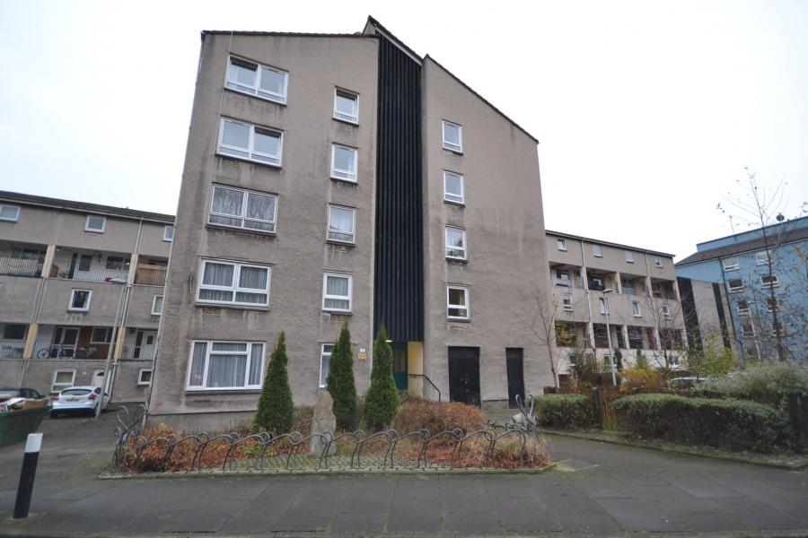 Flat Viewcraig Gardens in City of Edinburgh