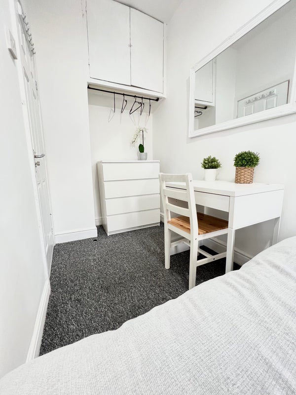 Room Arnside Street in Manchester