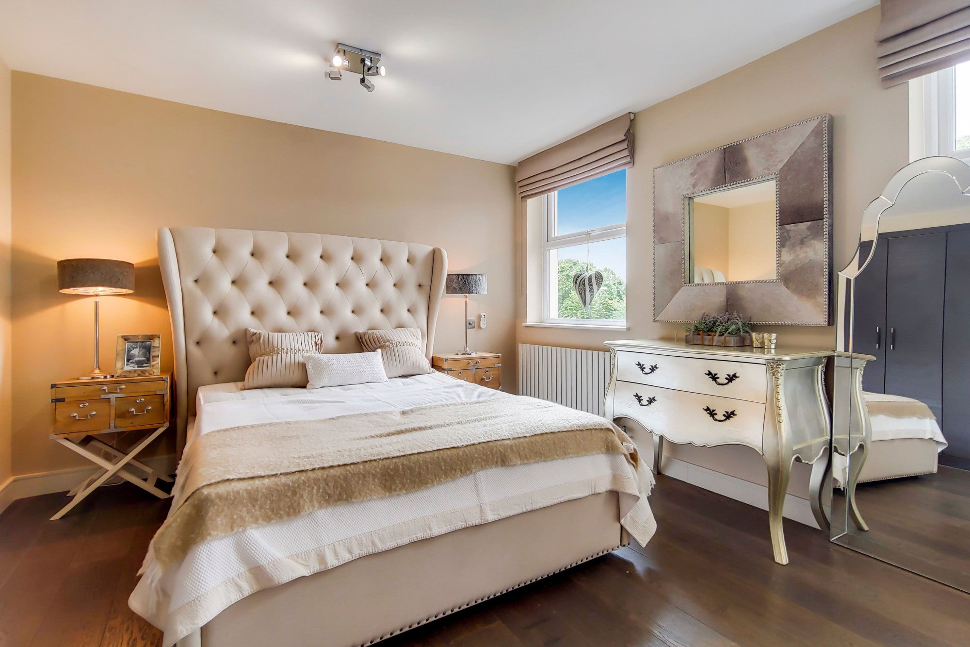 Flat Finchley Road in Greater London