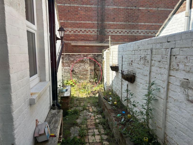 House Shaftesbury Road in Poole