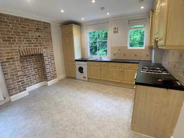 Flat Muswell Hill Road in Greater London